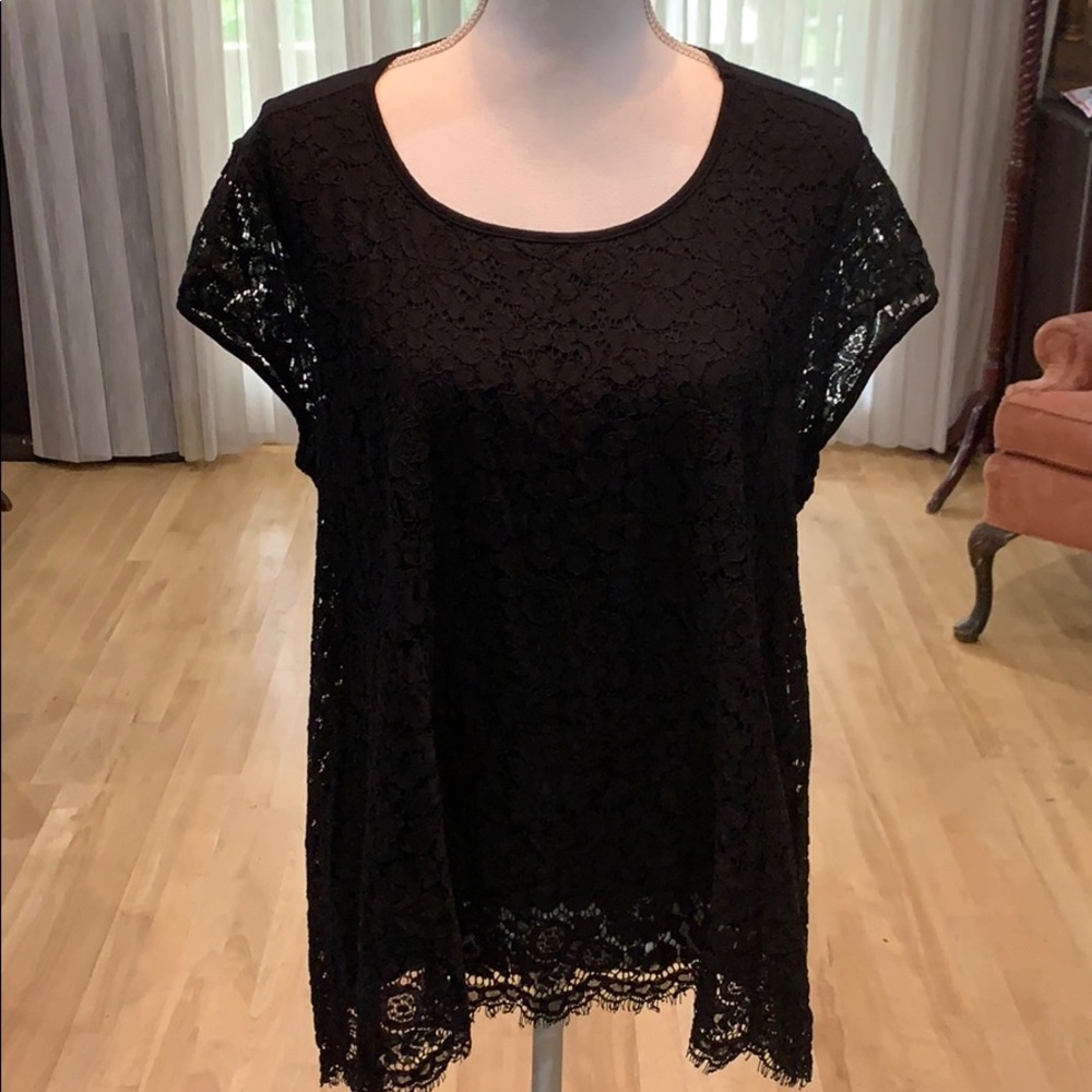 Karen Kane Black Lace Handkerchief Tee EUC